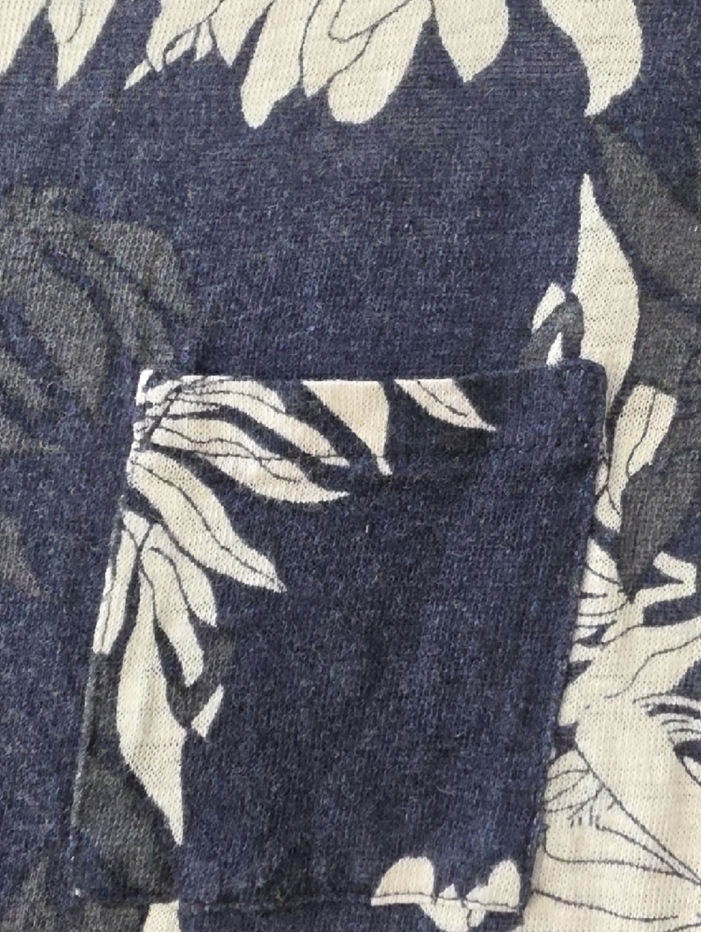 LOFT Navy and White Floral Short Sleeve Linen Pocket Tee - Petite Large - Picture 3 of 7